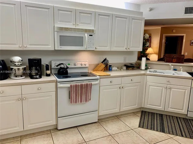 $244,900 | 7751 Southampton Terrace, Unit 310, Tamarac, FL 33321