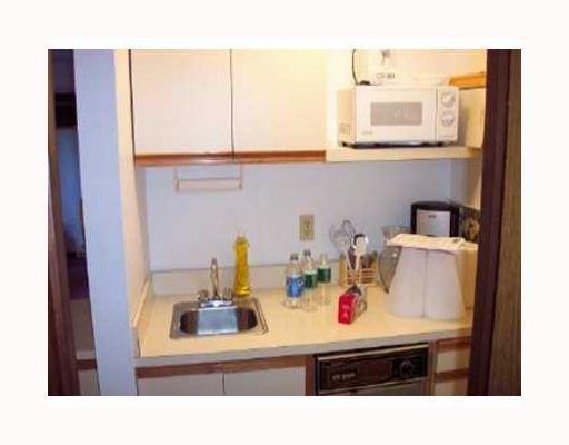 60 Pine Hill Road South, Unit 306 Cape Neddick, ME 03902 - Photo 10 of 10 Kitchen.