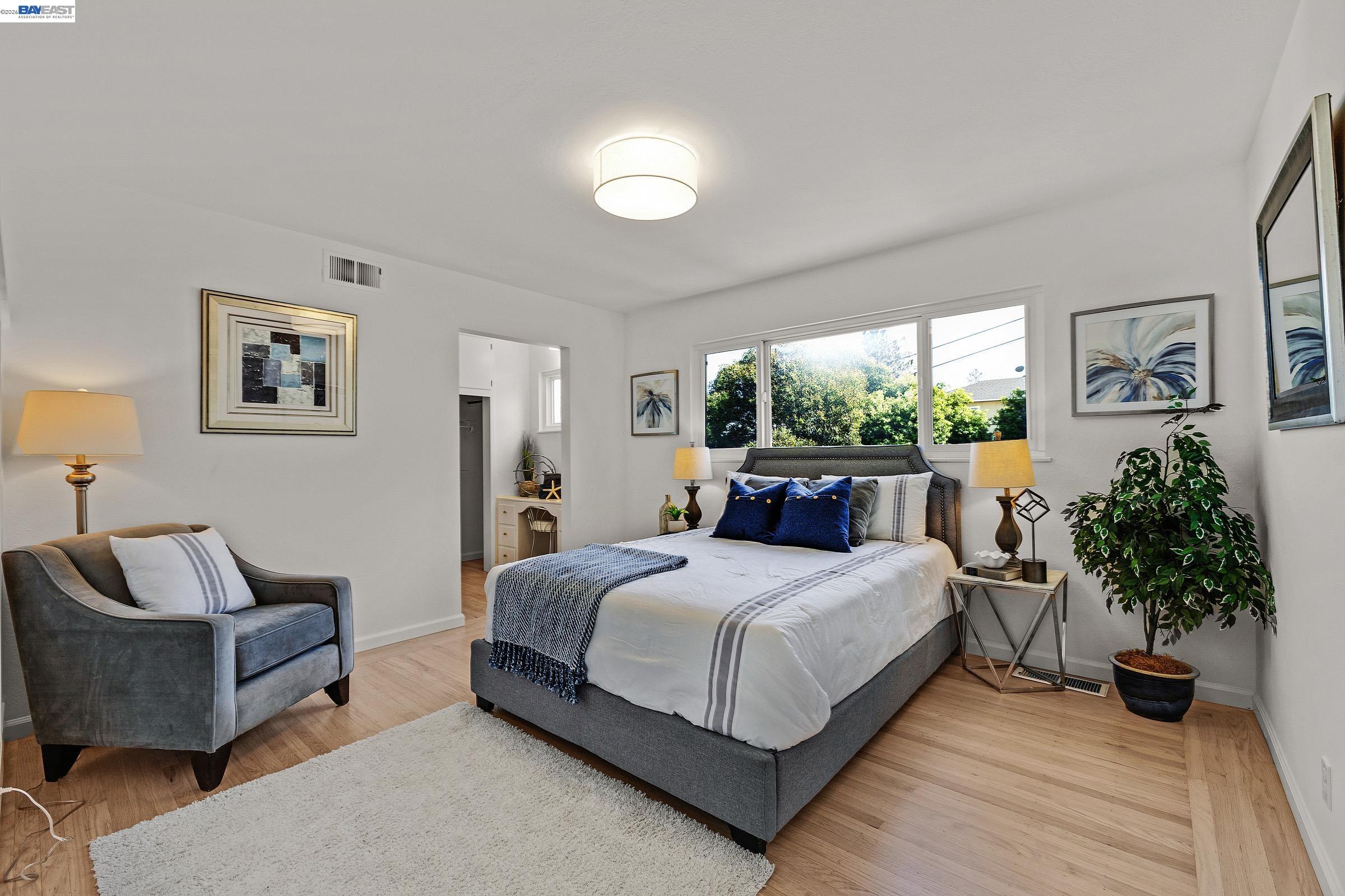 18595 Laredo Road Castro Valley, CA 94546 - Photo 11 of 26