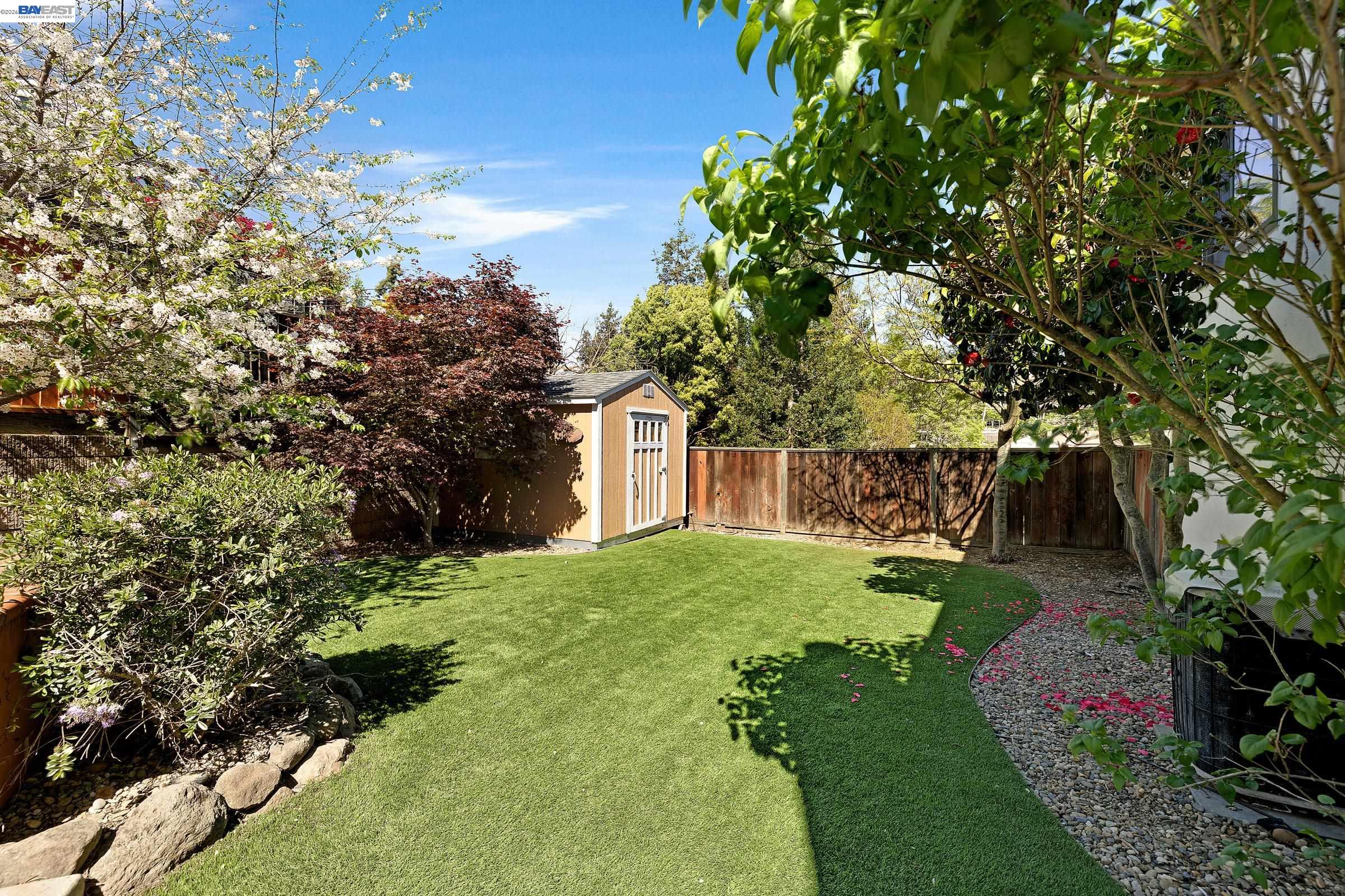 18595 Laredo Road Castro Valley, CA 94546 - Photo 21 of 26