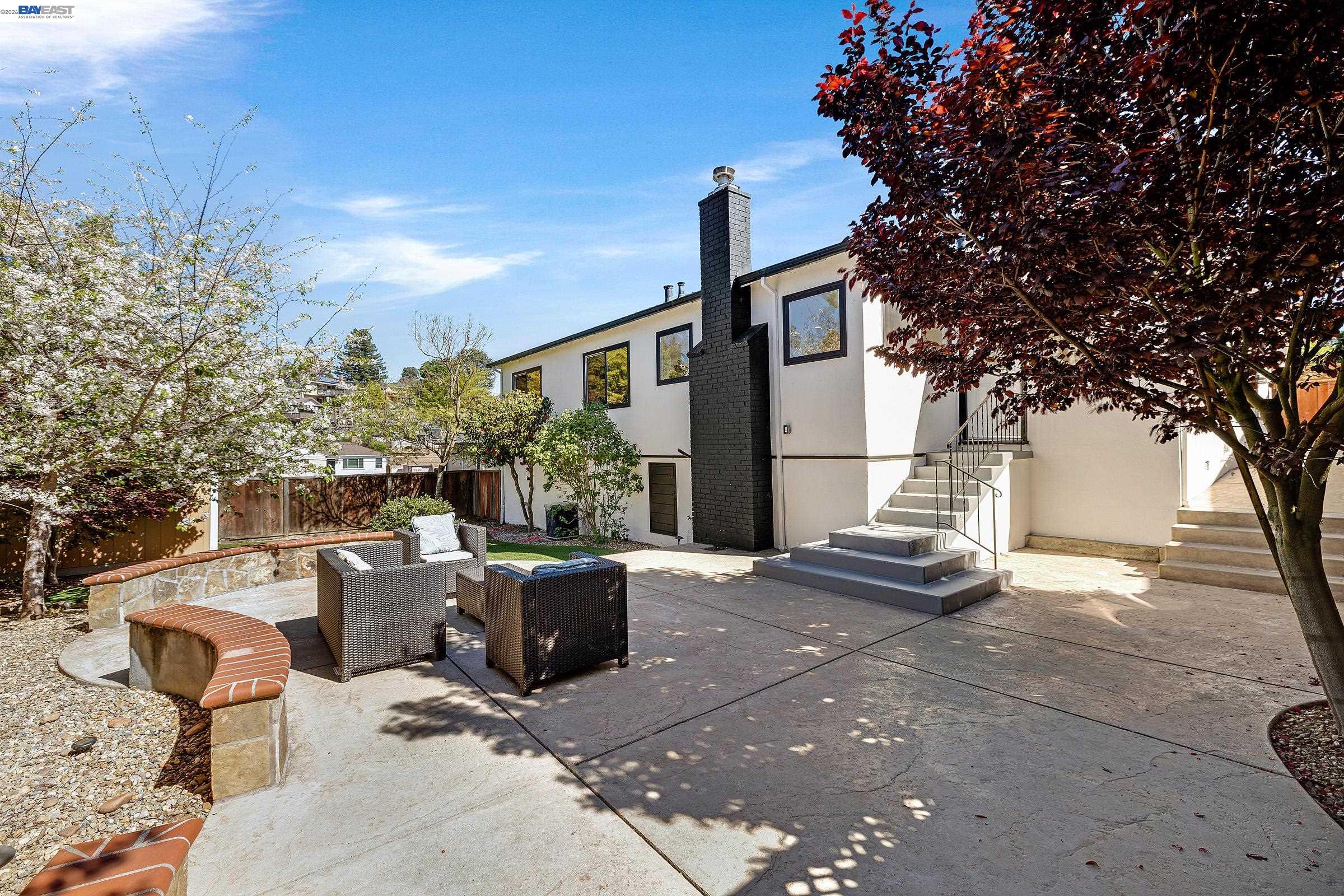 18595 Laredo Road Castro Valley, CA 94546 - Photo 23 of 26