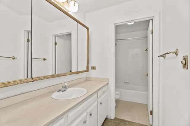 $279,000 | 1500 Oak Avenue, Unit 3G, Evanston, IL 60201