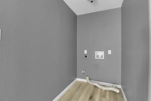$1,800 | 218 Hafer Avenue, Baytown, TX 77520