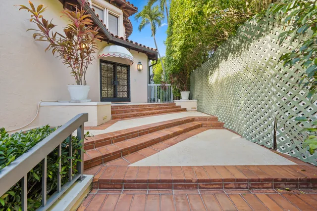 $6,685,000 | 265 Everglade Avenue, Palm Beach, FL 33480