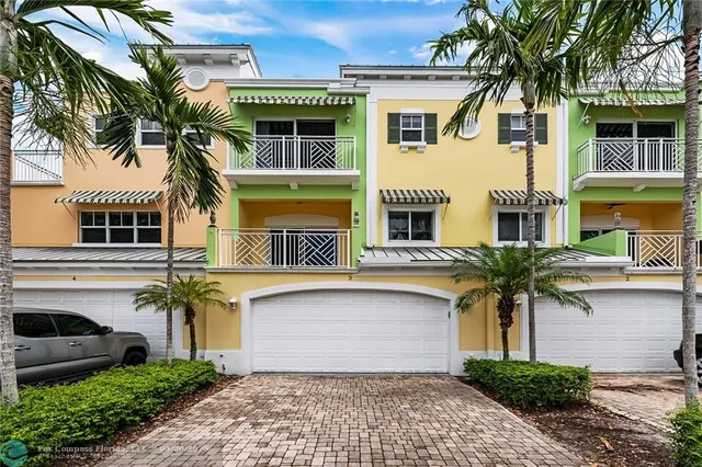 $3,595 | 708 Southeast 15th Street, Unit 3, Fort Lauderdale, FL 33316