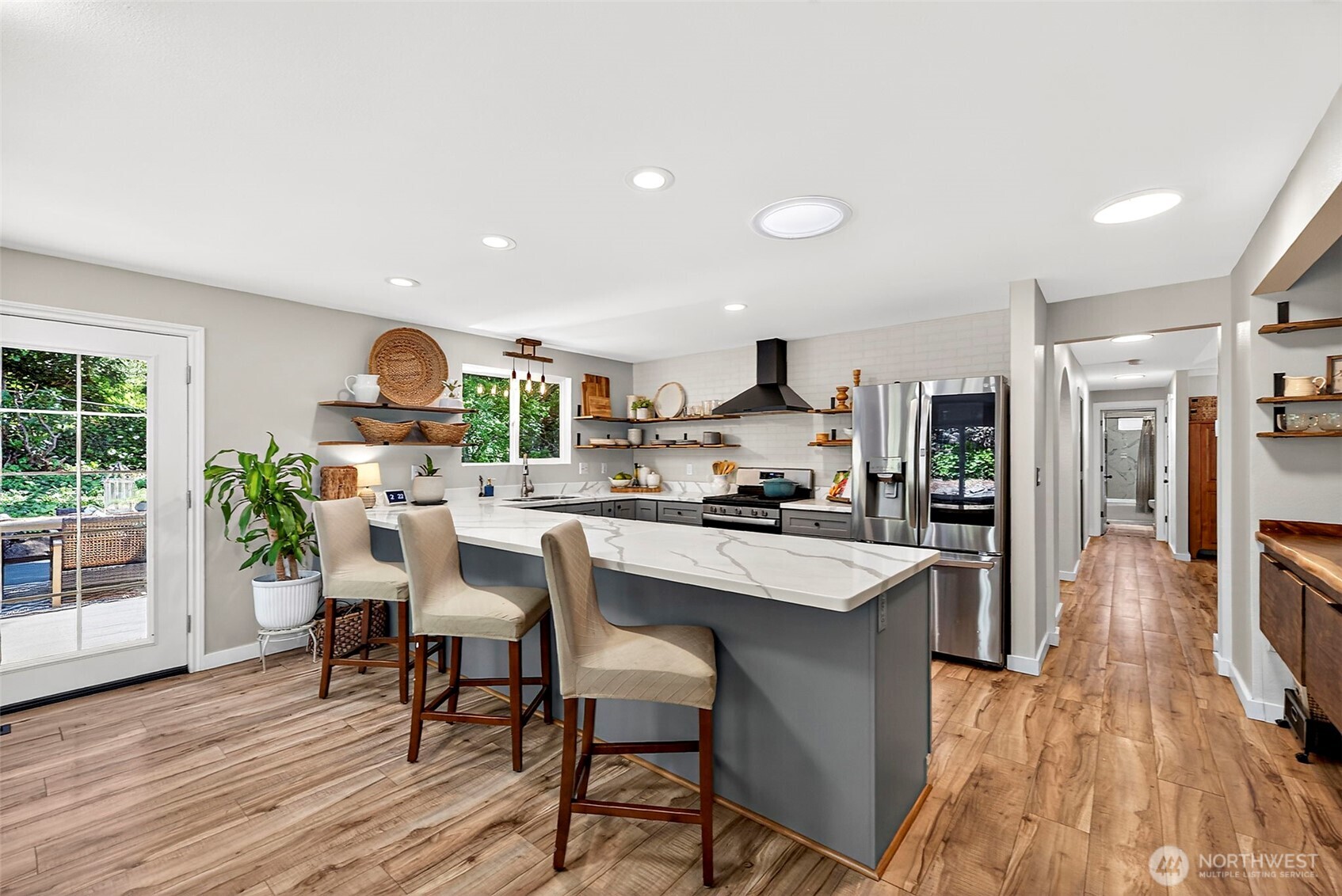 112 Lila Street Steilacoom, WA 98388 - Photo 20 of 37 a large kitchen with a table and chairs