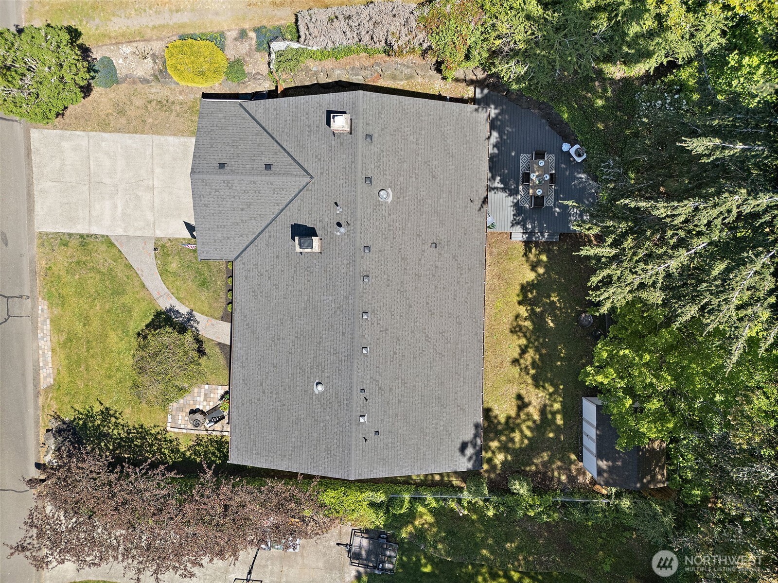 112 Lila Street Steilacoom, WA 98388 - Photo 35 of 37 an aerial view of a house