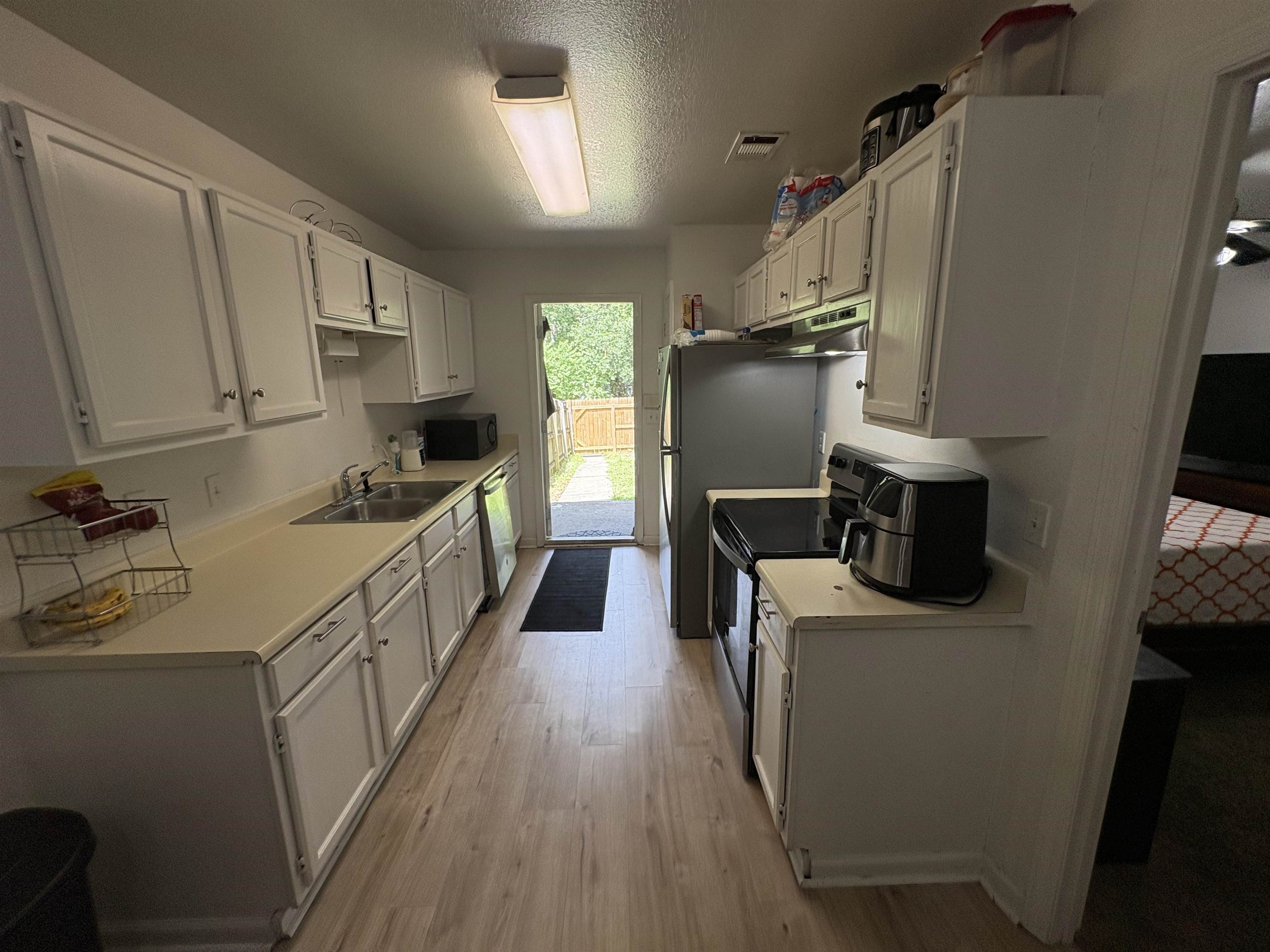 1264 Ocala Road, Unit B Tallahassee, FL 32304 - Photo 5 of 19