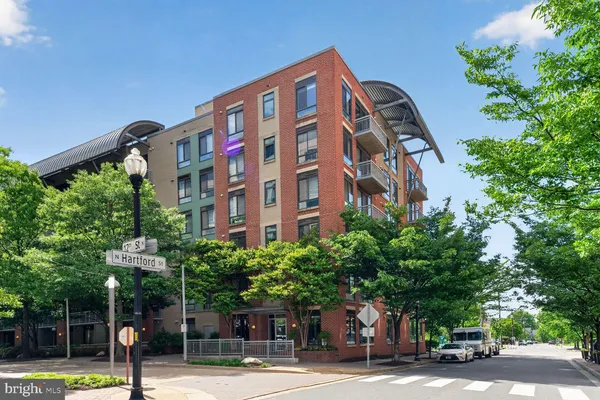 $3,700 | 1200 North Hartford Street, Unit 307, Arlington, VA 22201