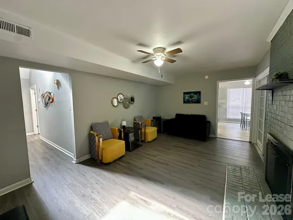 $2,690 | 9501 Pondside Lane, Charlotte, NC 28213