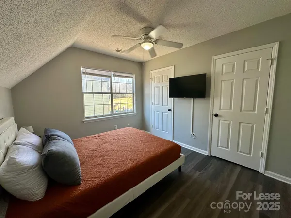 $2,995 | 9501 Pondside Lane, Charlotte, NC 28213