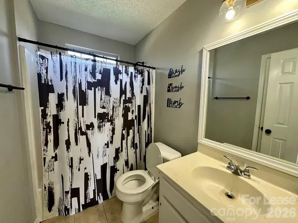 $2,690 | 9501 Pondside Lane, Charlotte, NC 28213