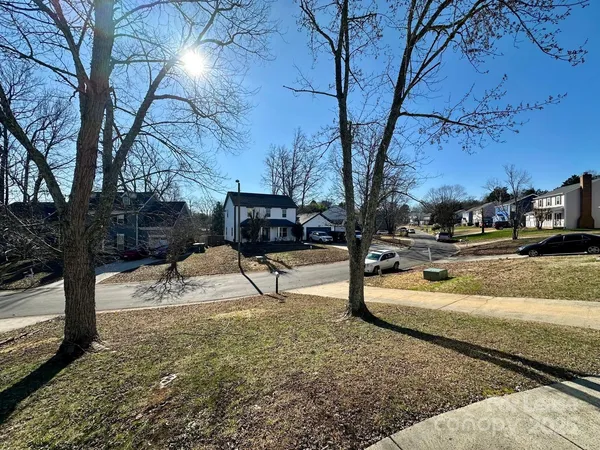 $2,995 | 9501 Pondside Lane, Charlotte, NC 28213