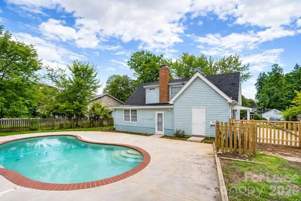 $2,690 | 9501 Pondside Lane, Charlotte, NC 28213