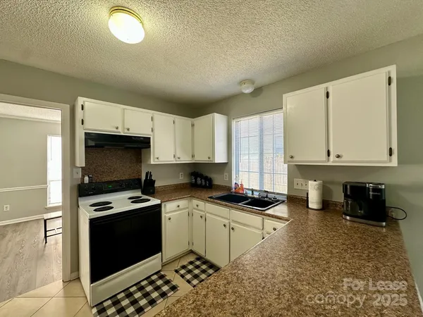 $2,995 | 9501 Pondside Lane, Charlotte, NC 28213