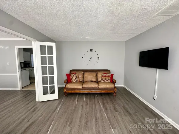 $2,995 | 9501 Pondside Lane, Charlotte, NC 28213