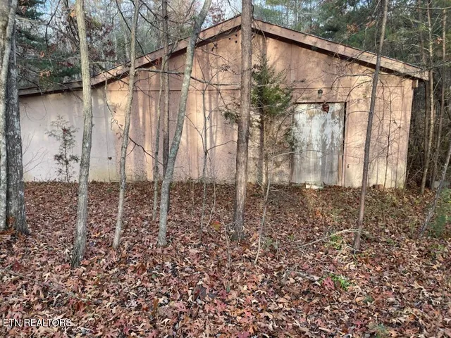 $80,000 | 240 Perkins Trail, Deer Lodge, TN 37726