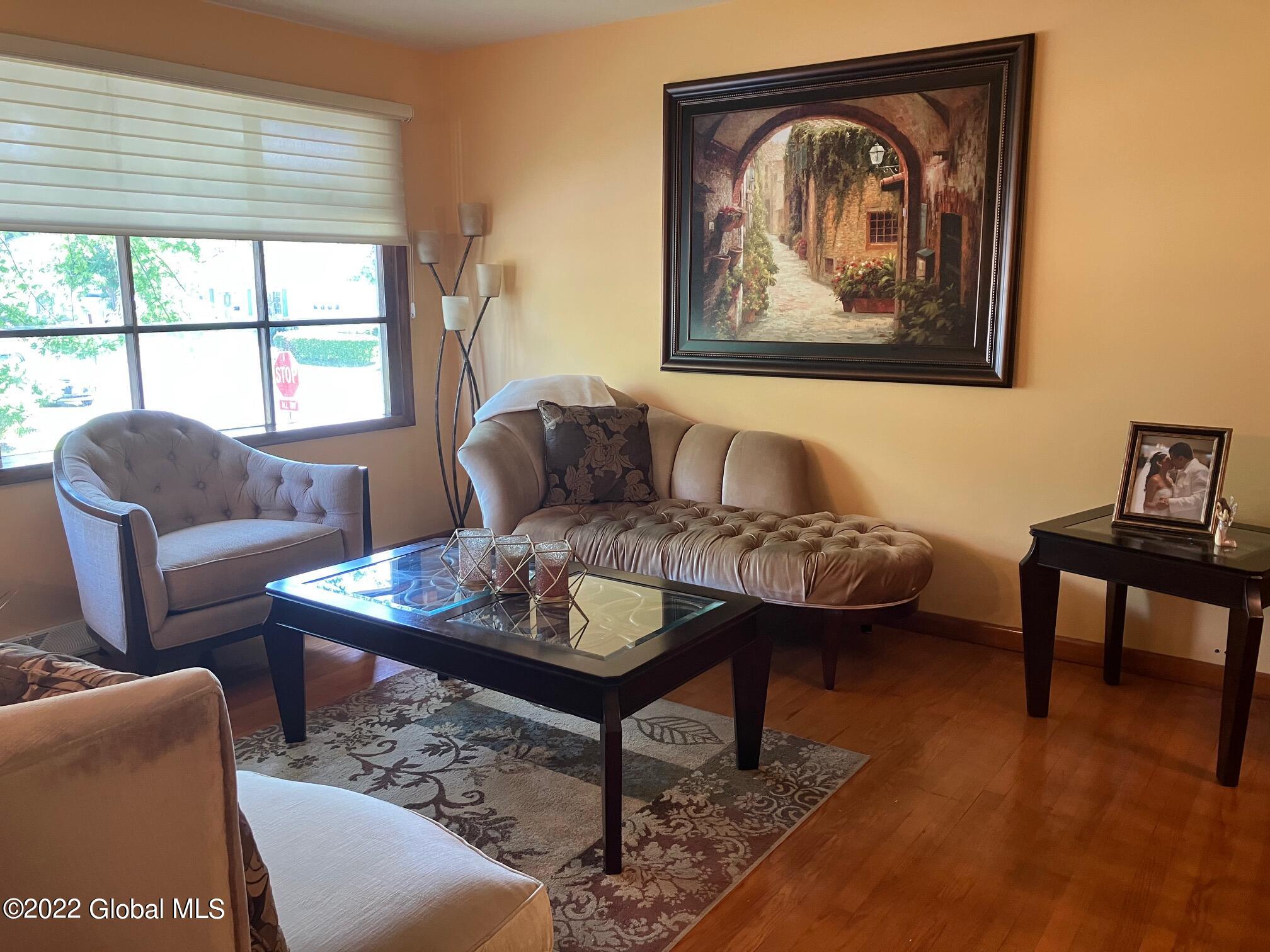 701 Deforest Street Rotterdam, NY 12303 - Photo 4 of 30 IMG_0704