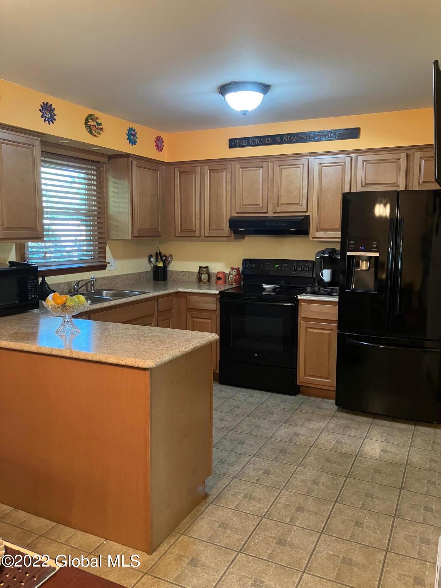 701 Deforest Street Rotterdam, NY 12303 - Photo 8 of 30 IMG_0716