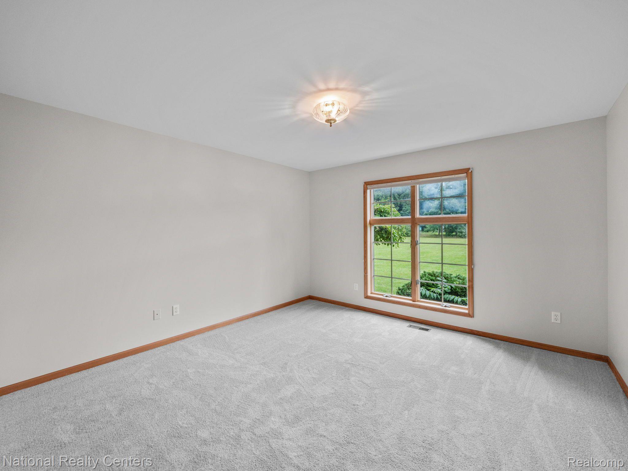 2128 South Hickory Ridge Road Milford, MI 48380 - Photo 23 of 35 Gallery Image 23