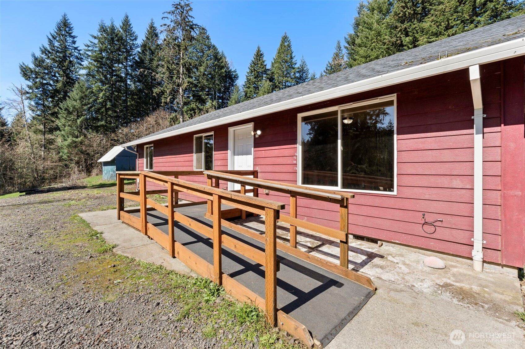 110 Sunny Basin Road Castle Rock, WA 98611 - Photo 2 of 31