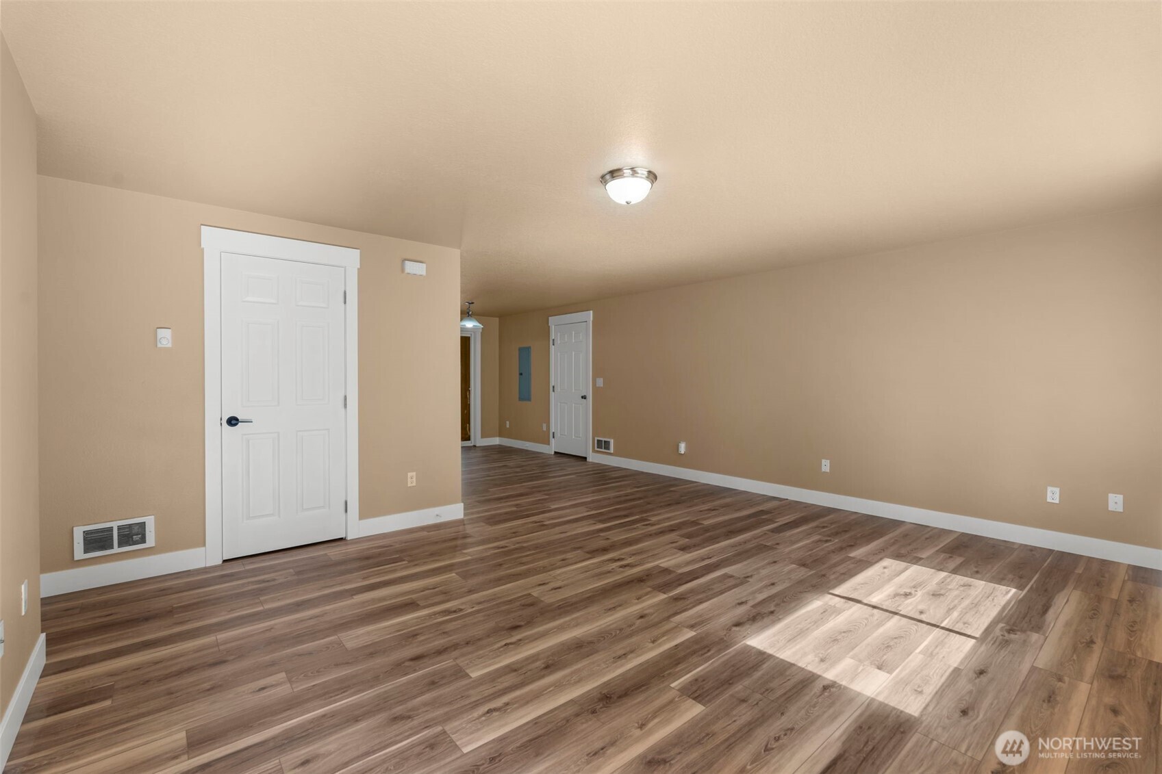 110 Sunny Basin Road Castle Rock, WA 98611 - Photo 3 of 31