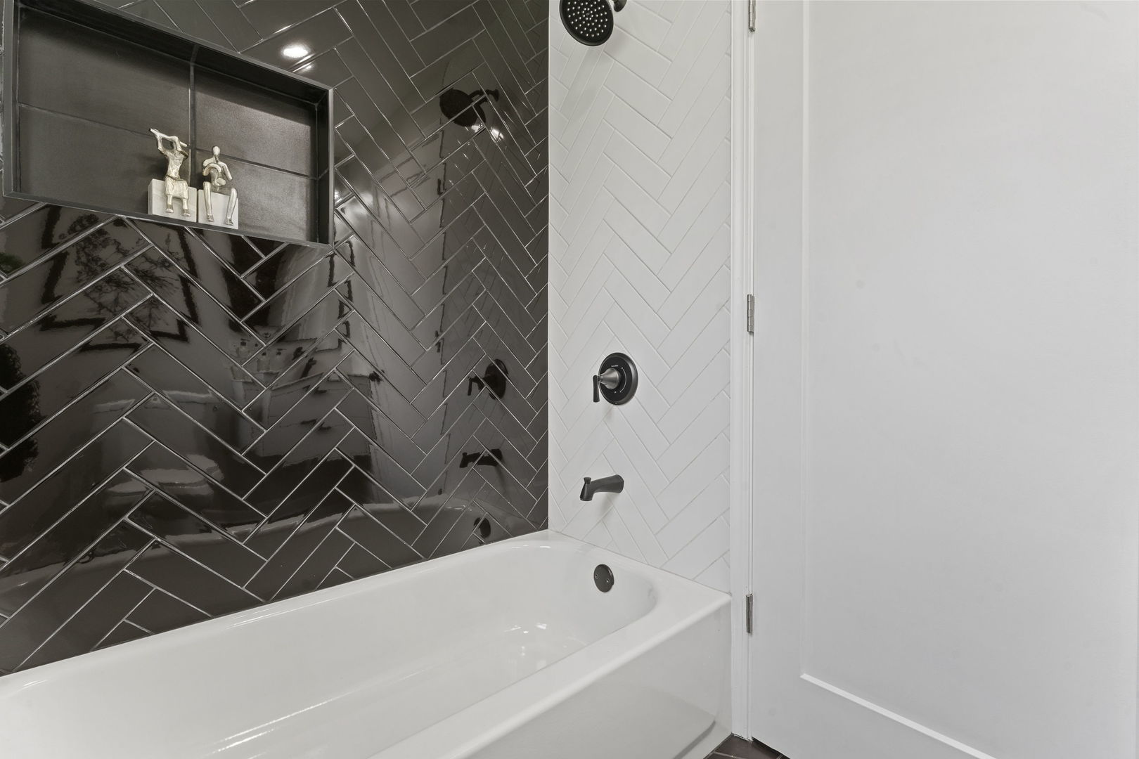 8746 South Wood Street Chicago, IL 60620 - Photo 15 of 27 a bathroom with a bathtub