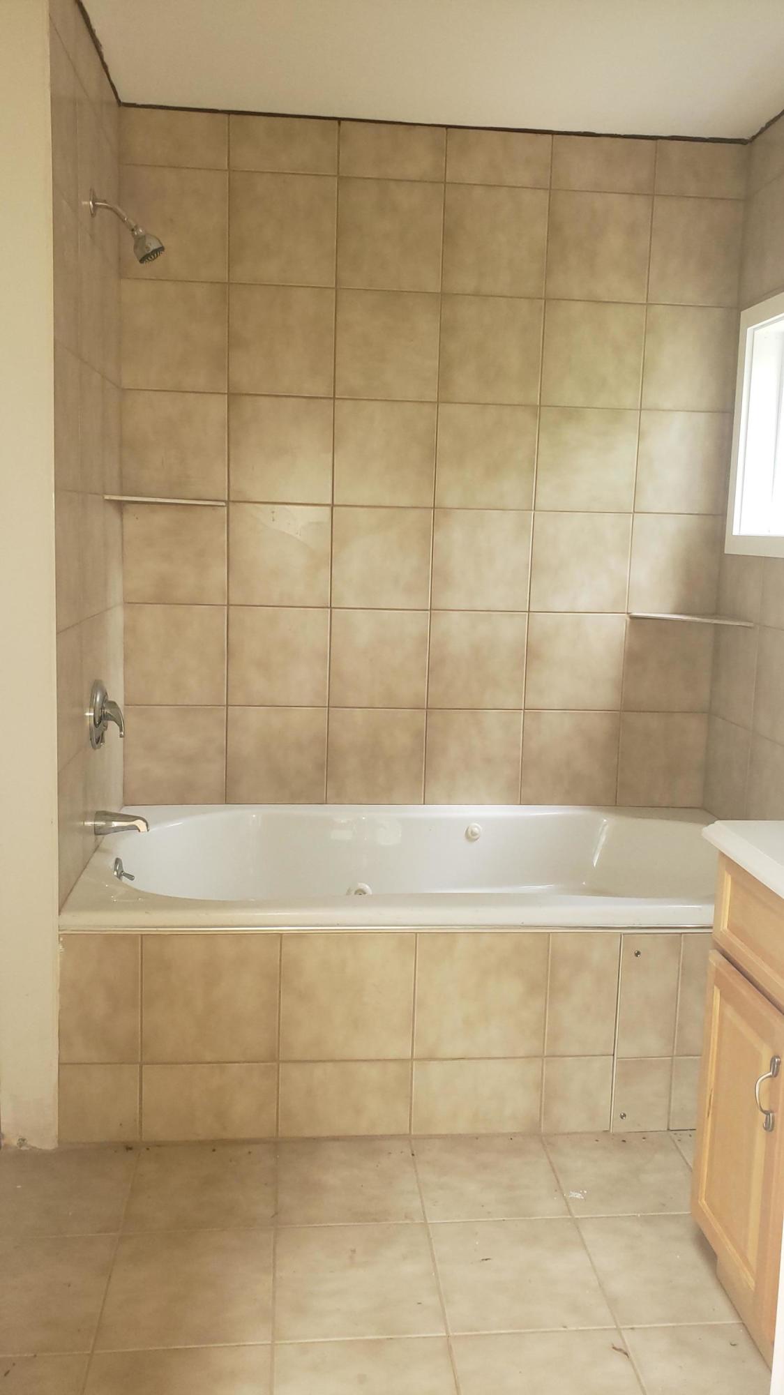 43 Quaker Run Road Mashpee, MA 02649 - Photo 5 of 10 Master Bath