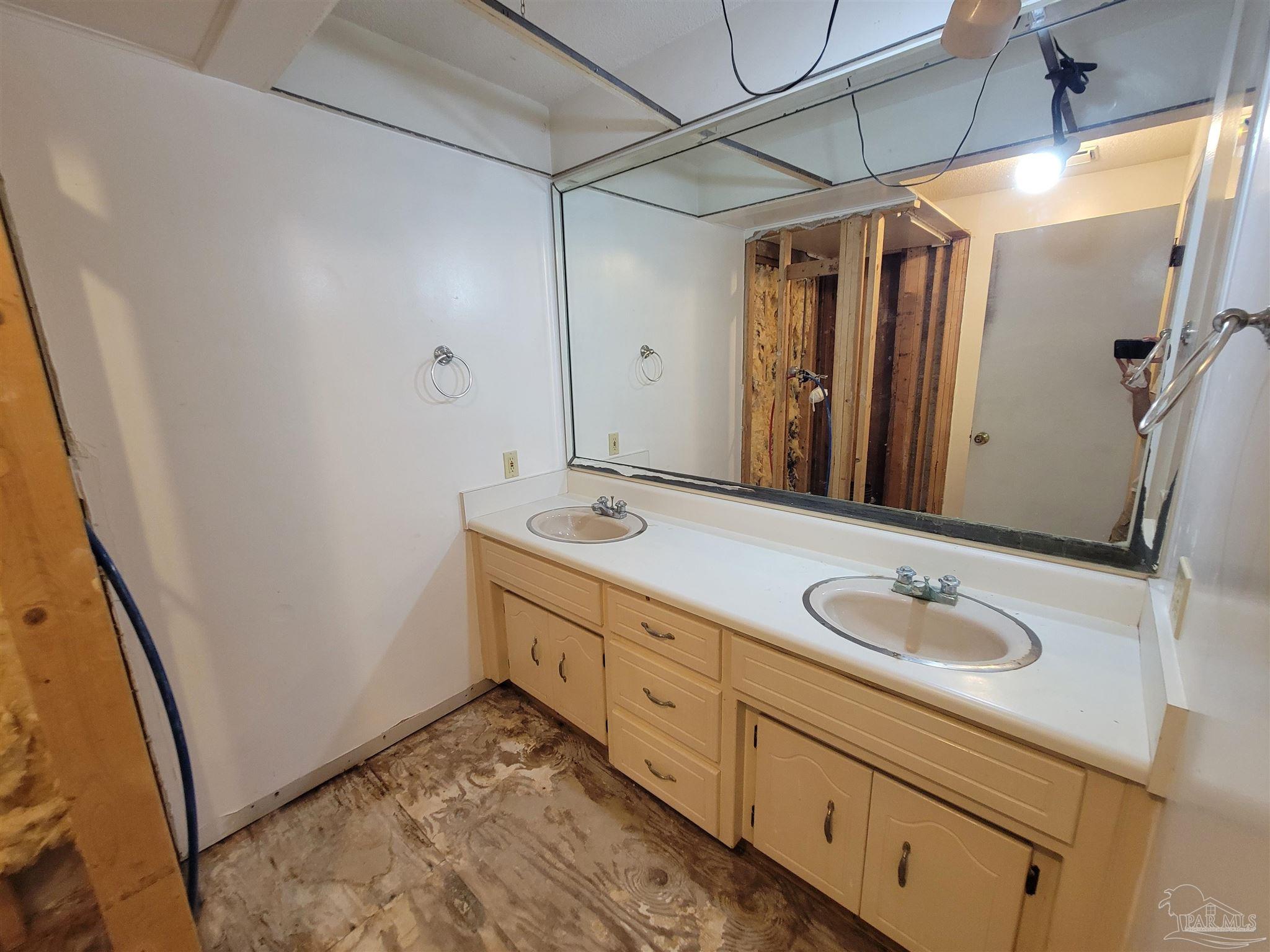 113 Reed Road Pensacola, FL 32507 - Photo 41 of 46 Gallery Image 41