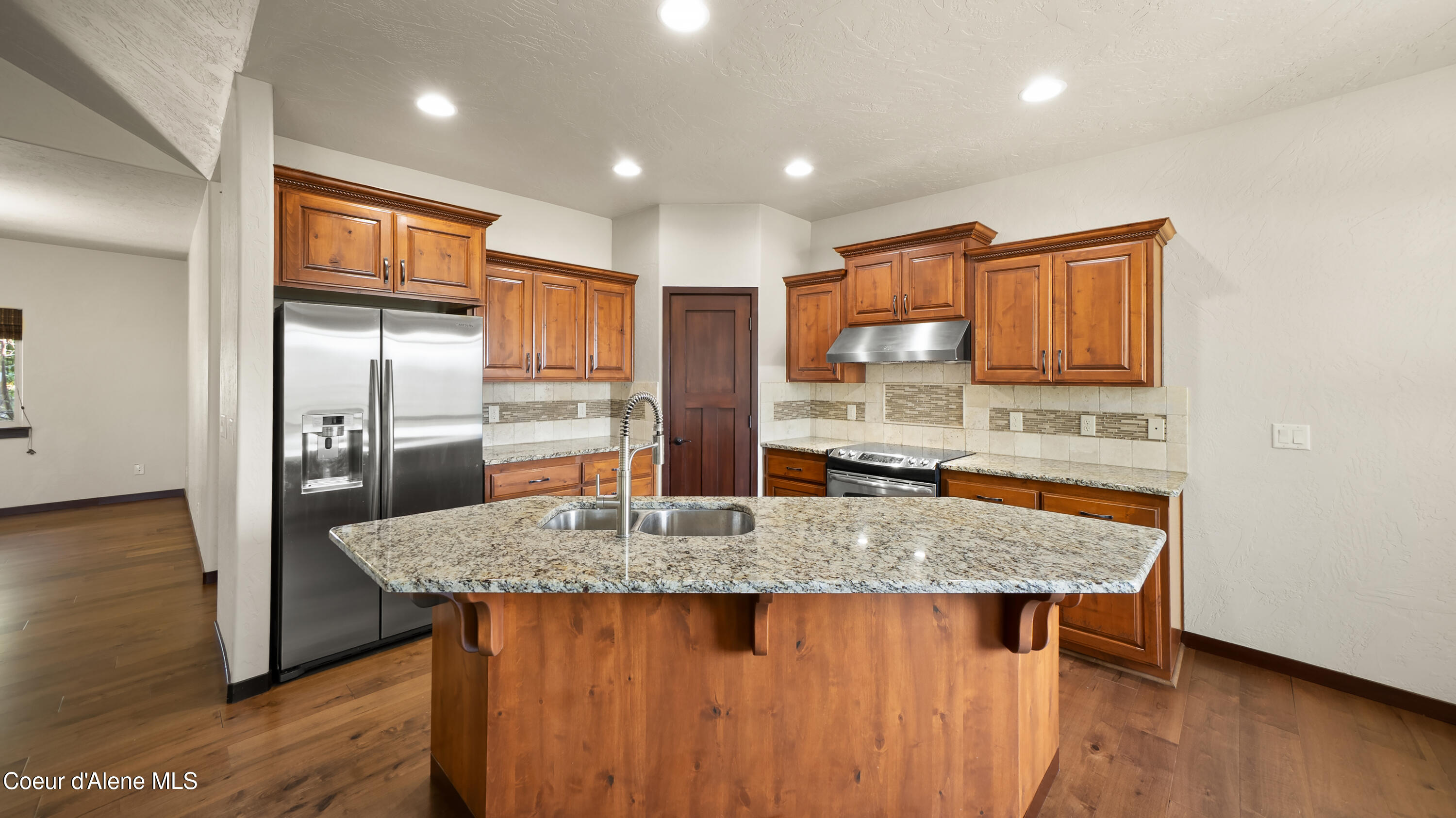 8517 West Eagle Ridge Road Coeur D'Alene, ID 83814 - Photo 12 of 37 8517WEagleRidgeRoad-KITCHEN