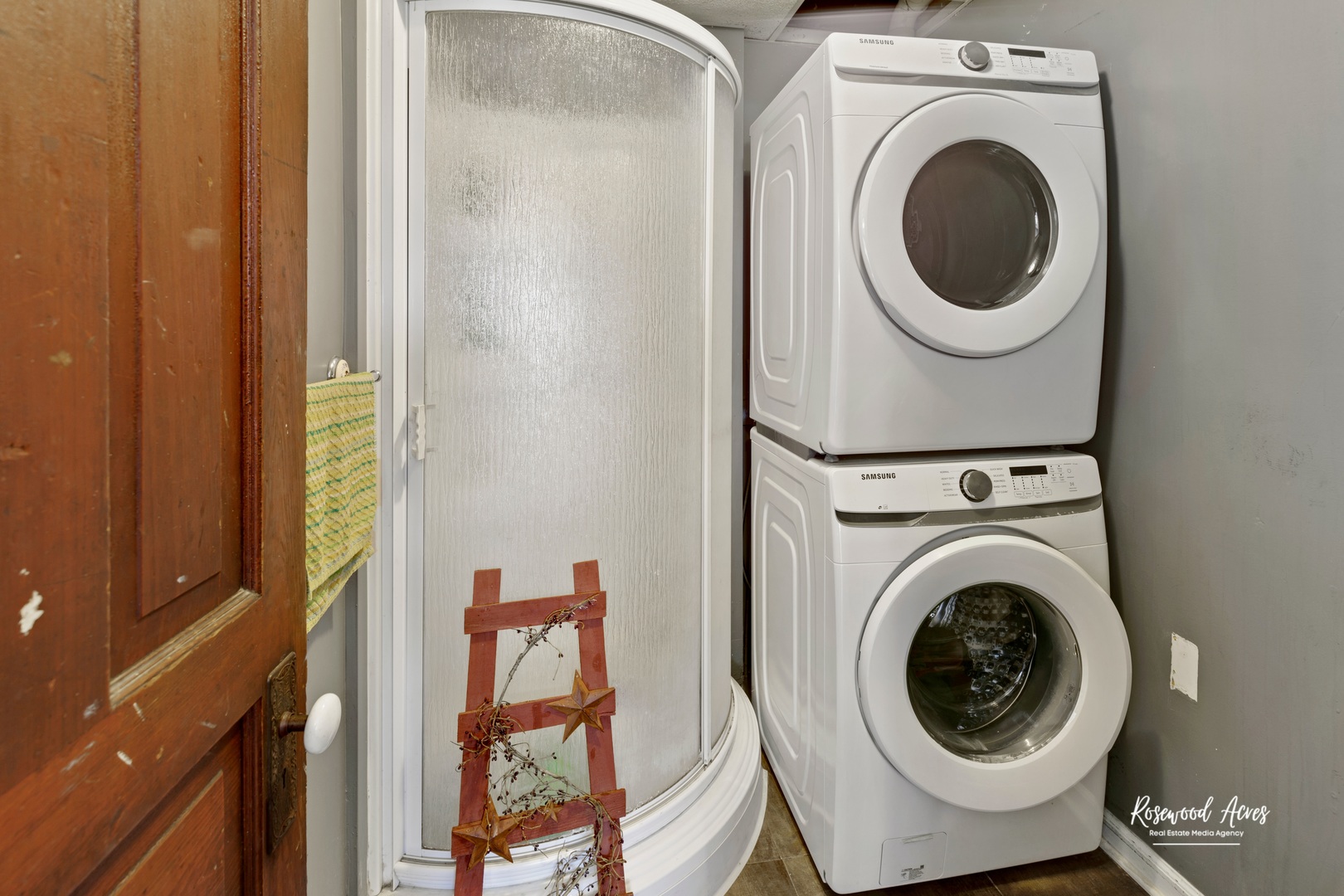 321 East Jackson Street Cullom, IL 60929 - Photo 16 of 22 a utility room with dryer and washer