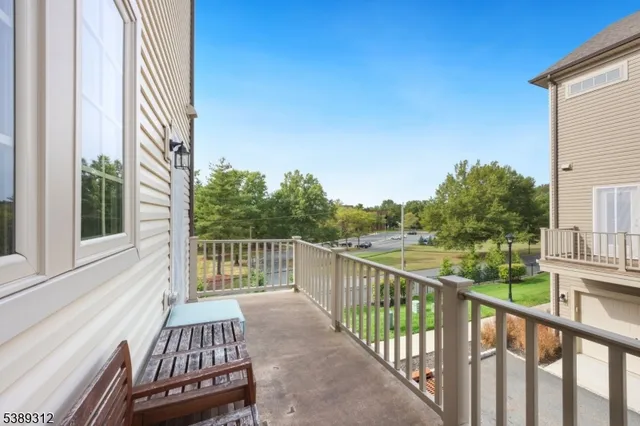 $899,000 | 36 Cortland Court, Livingston, NJ 07039