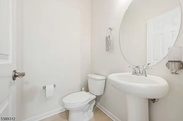 $899,000 | 36 Cortland Court, Livingston, NJ 07039