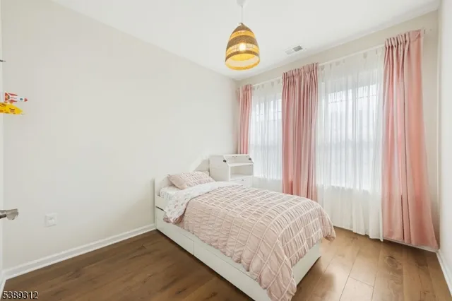 $899,000 | 36 Cortland Court, Livingston, NJ 07039