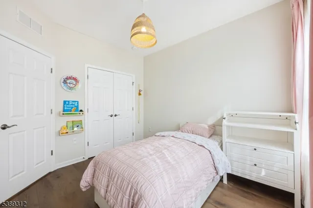 $899,000 | 36 Cortland Court, Livingston, NJ 07039