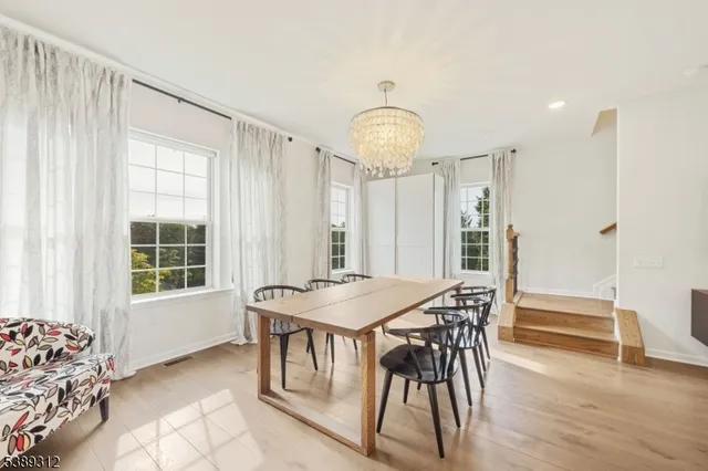 $899,000 | 36 Cortland Court, Livingston, NJ 07039