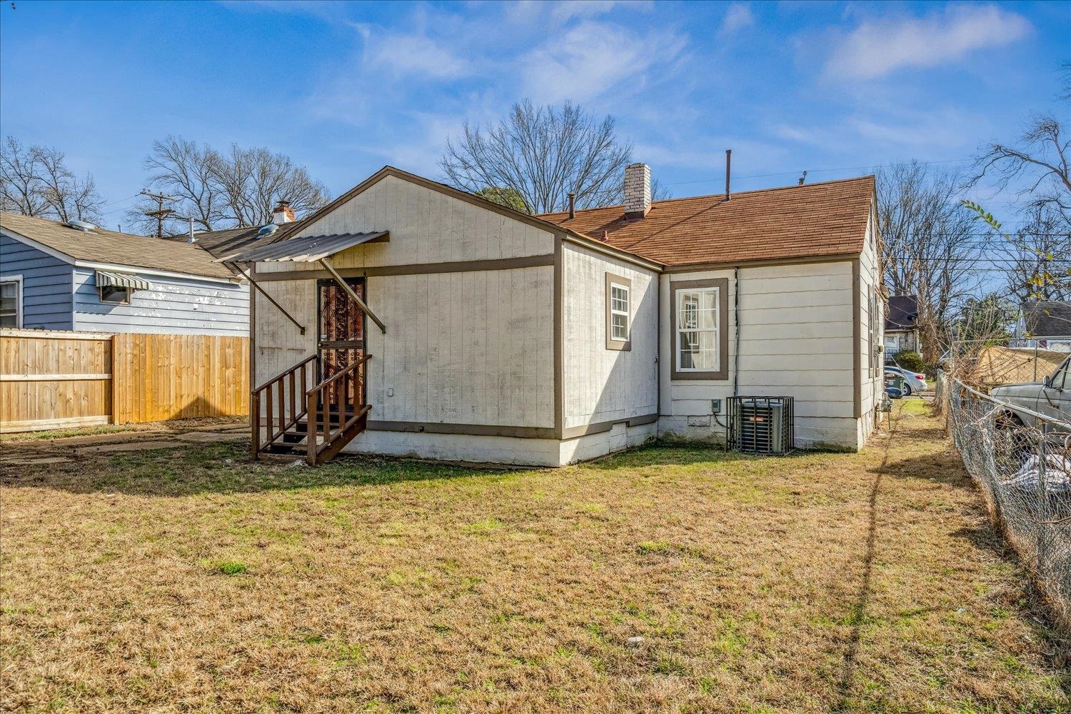 3084 Pershing Avenue Memphis, TN 38112 - Photo 29 of 30 a view of a house with a yard