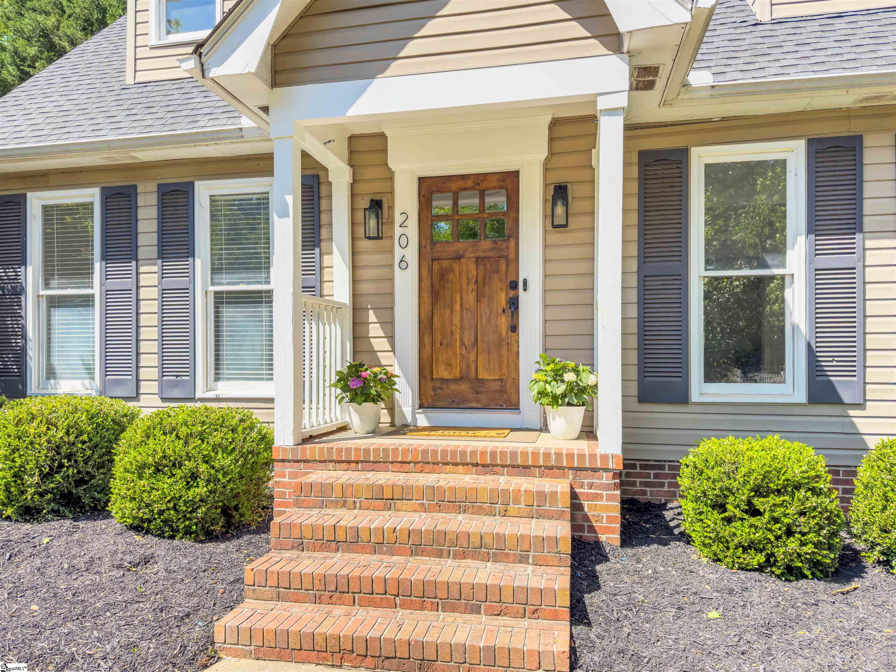 206 Spring View Lane Taylors, SC 29687 - Photo 3 of 37 Gallery Image 3