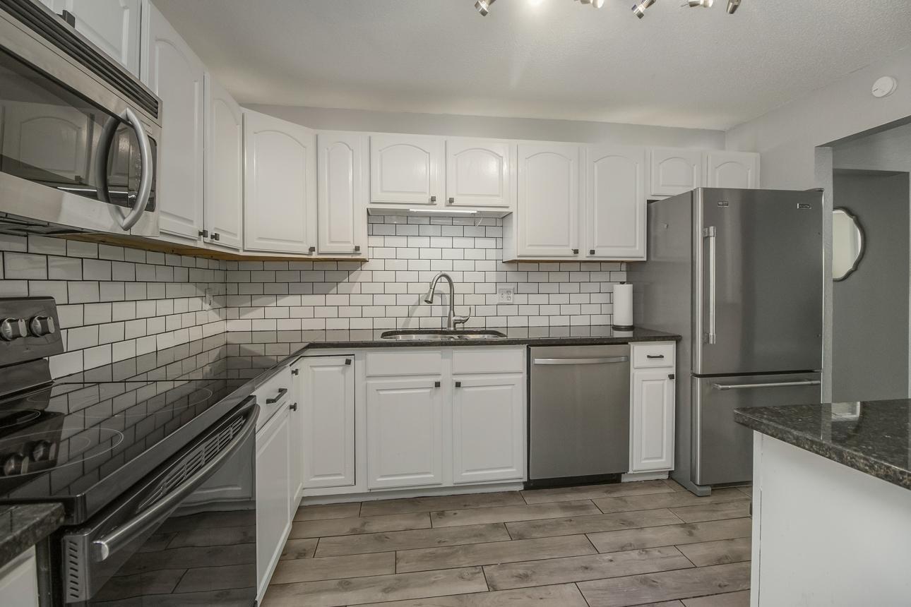 1700 Four Oaks Road, Unit 219 Eagan, MN 55121 - Photo 4 of 35