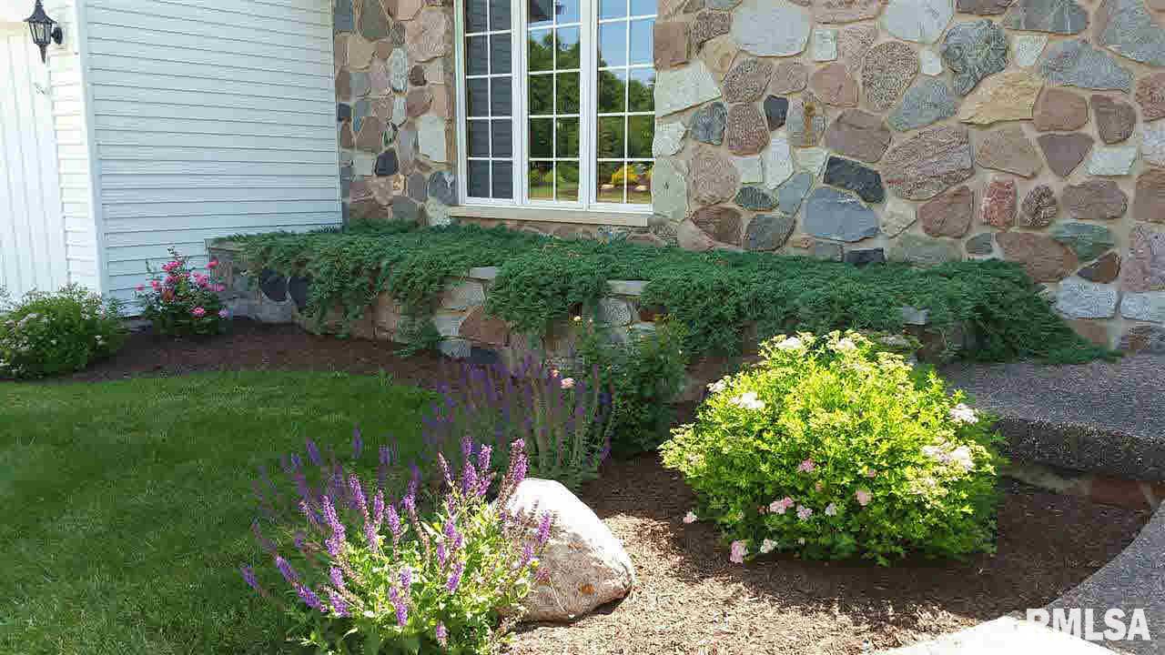 6415 James Road Bettendorf, IA 52722 - Photo 20 of 24 Gallery Image 20