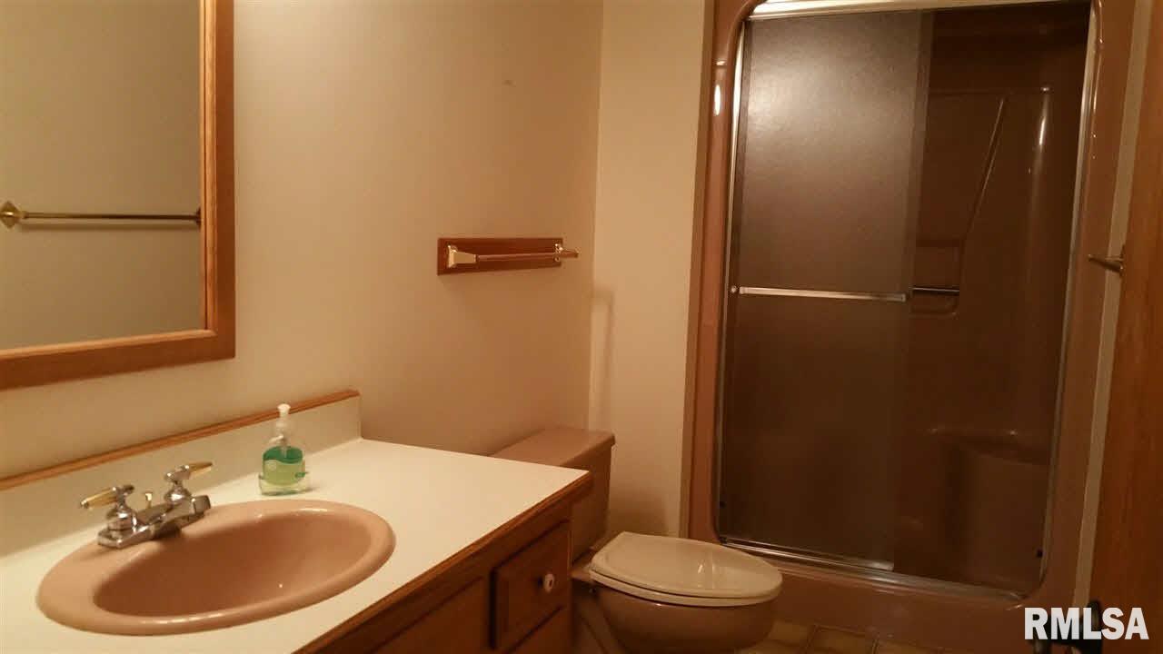 6415 James Road Bettendorf, IA 52722 - Photo 23 of 24 Gallery Image 23