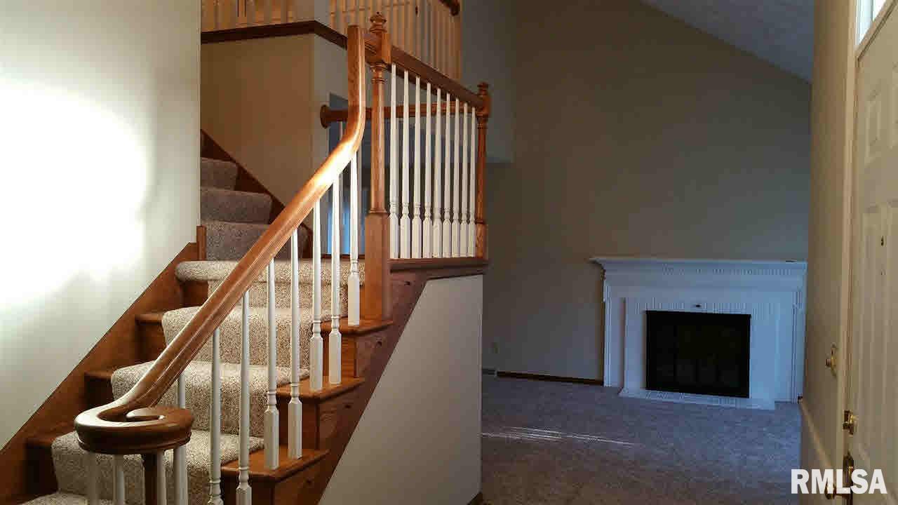 6415 James Road Bettendorf, IA 52722 - Photo 6 of 24 Gallery Image 6