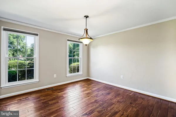$880,000 | 6110 Green Cap Place, Fairfax, VA 22030