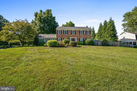 a view of a house with a big yard