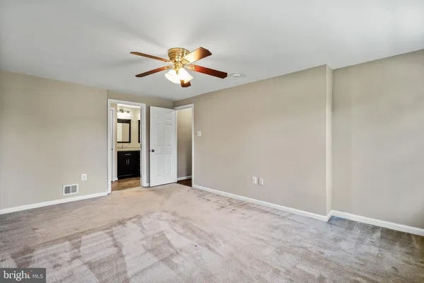 $880,000 | 6110 Green Cap Place, Fairfax, VA 22030