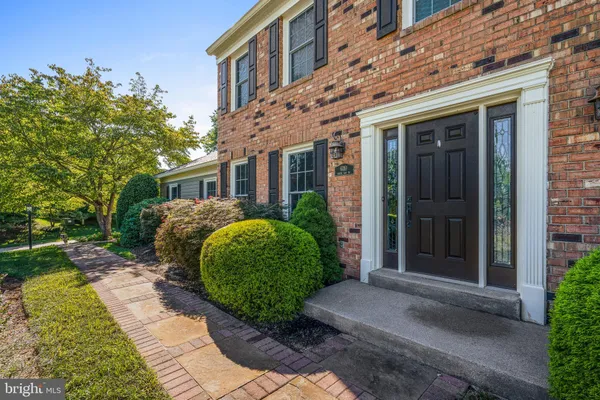 $880,000 | 6110 Green Cap Place, Fairfax, VA 22030