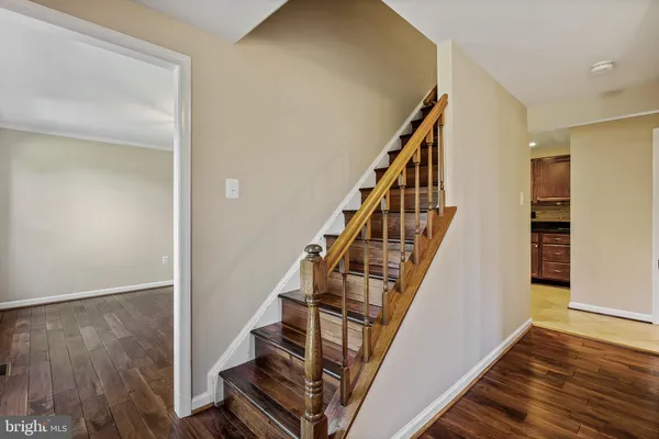 $880,000 | 6110 Green Cap Place, Fairfax, VA 22030