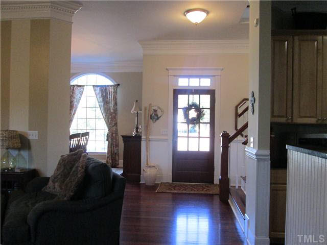 5 Chasewood Court Durham, NC 27703 - Photo 3 of 25 a living room with furniture and a window