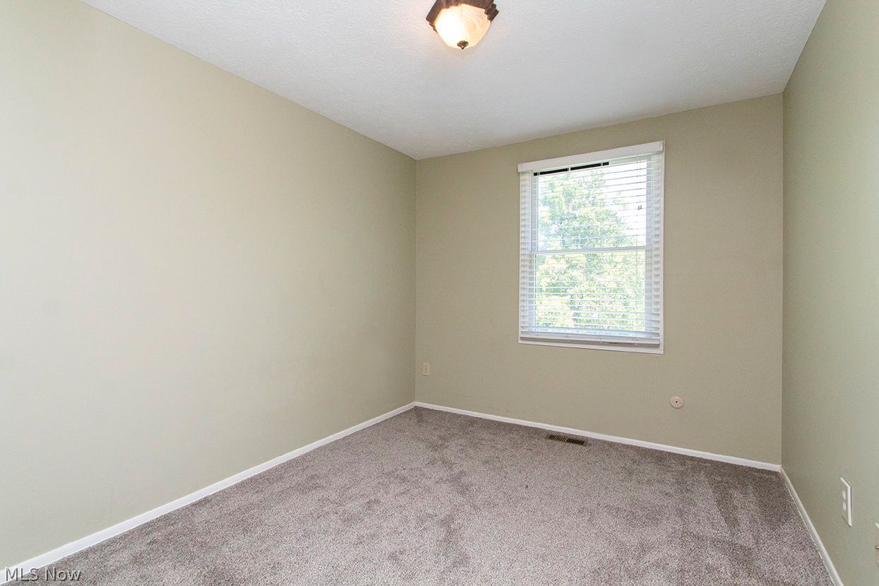 816 Wadsworth Road, Unit A7 Medina, OH 44256 - Photo 22 of 29 Bedroom