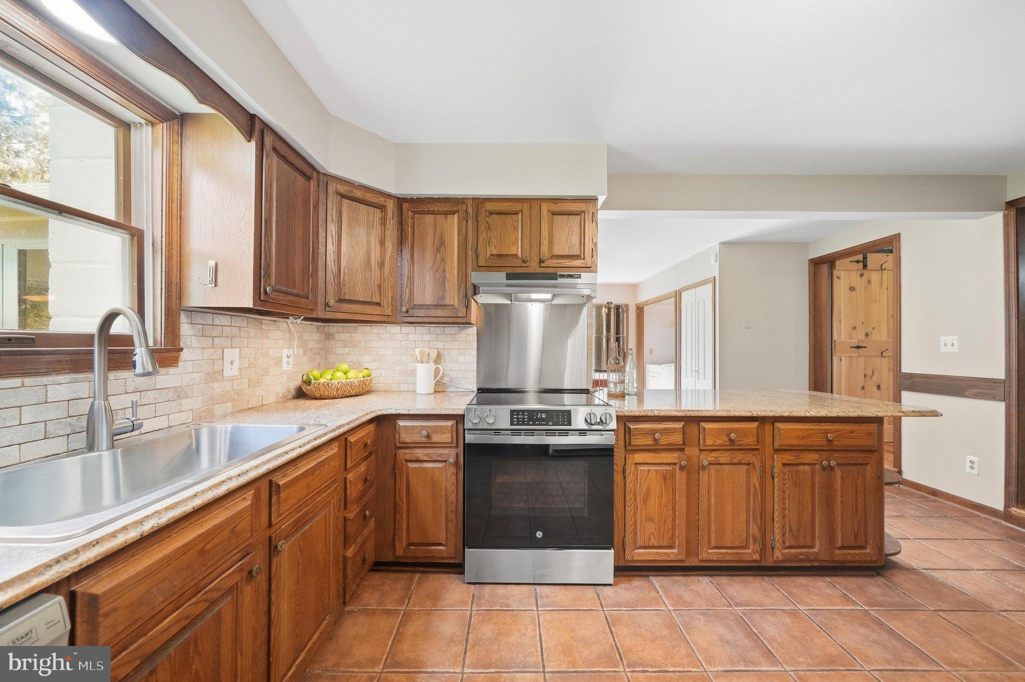8613 Ramsburg Road Thurmont, MD 21788 - Photo 16 of 82 Kitchen